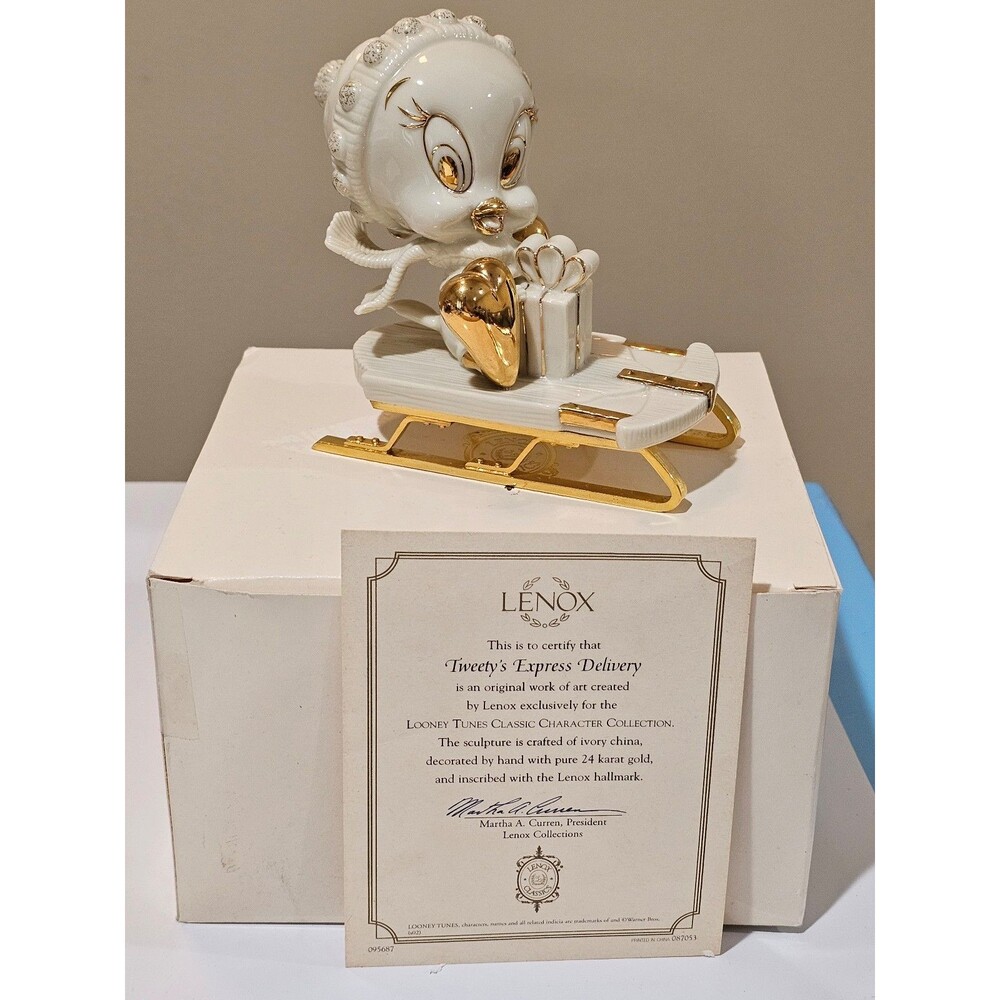 LENOX Tweety's Express Delivery Looney Tunes 24k Gold Accent Figure Tweety Bird